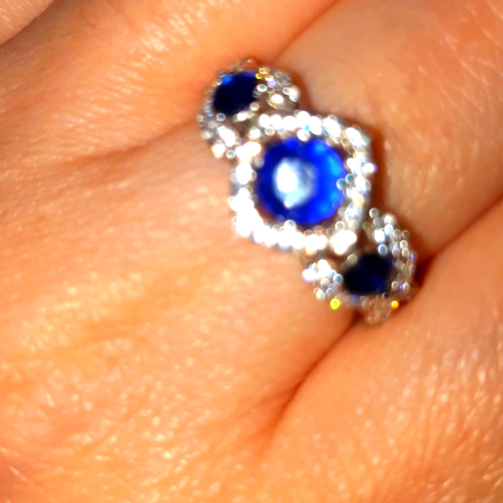 (7)💙🚨 Three Stone Sapphire with Rhinestones Ring🚨